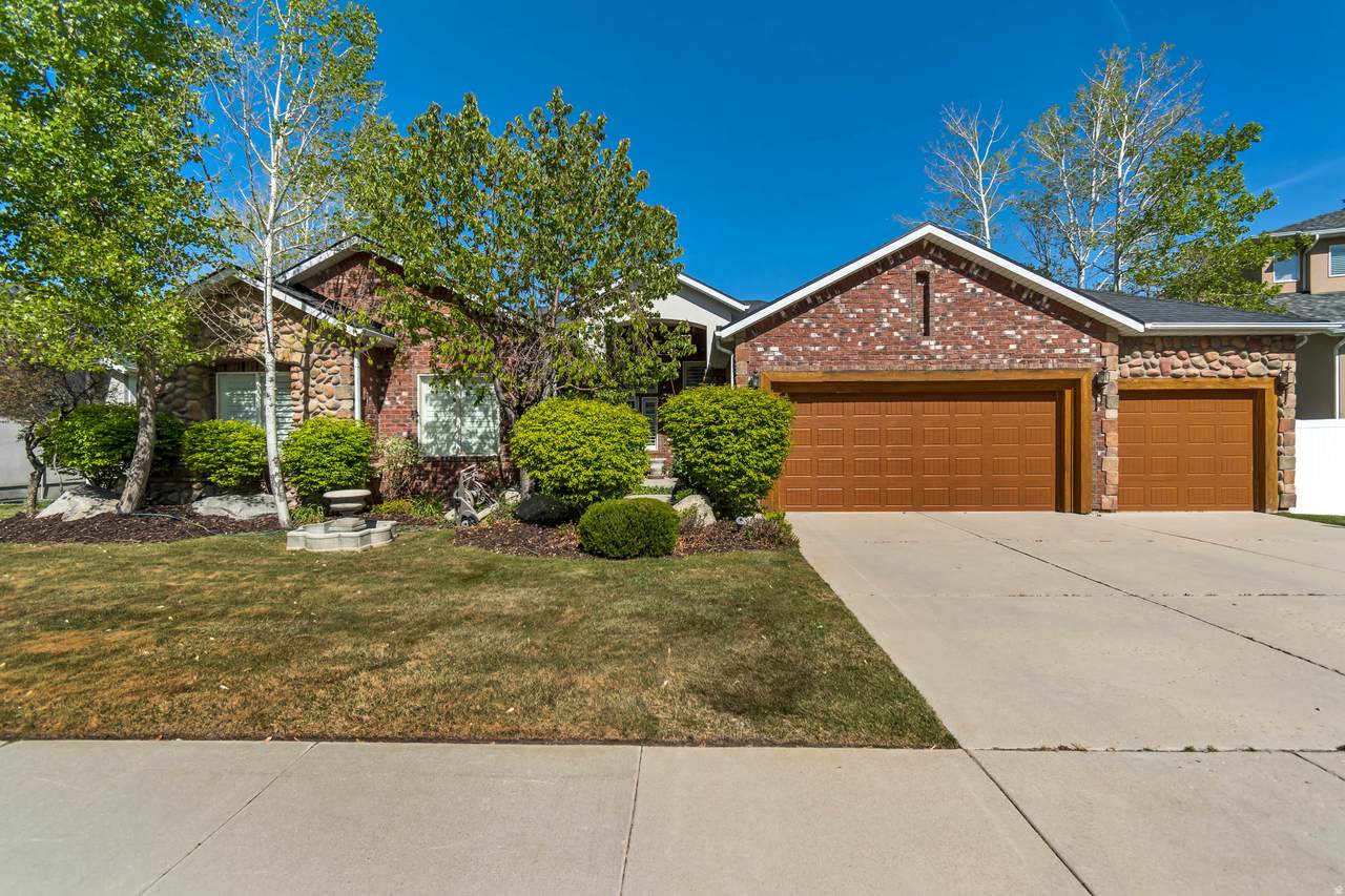 533 Jade Park Ln - Photo 1