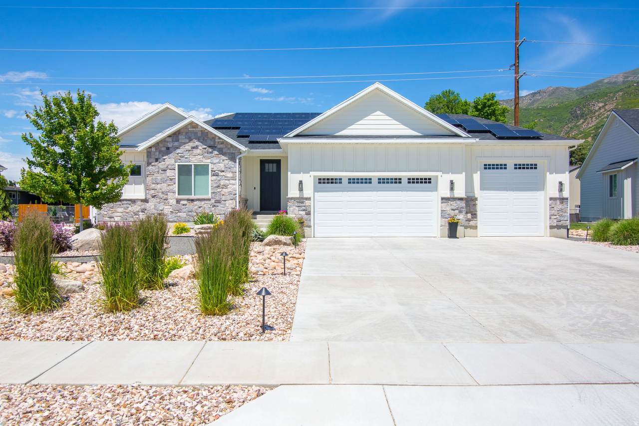 2288 Parkside Cir - Photo 1