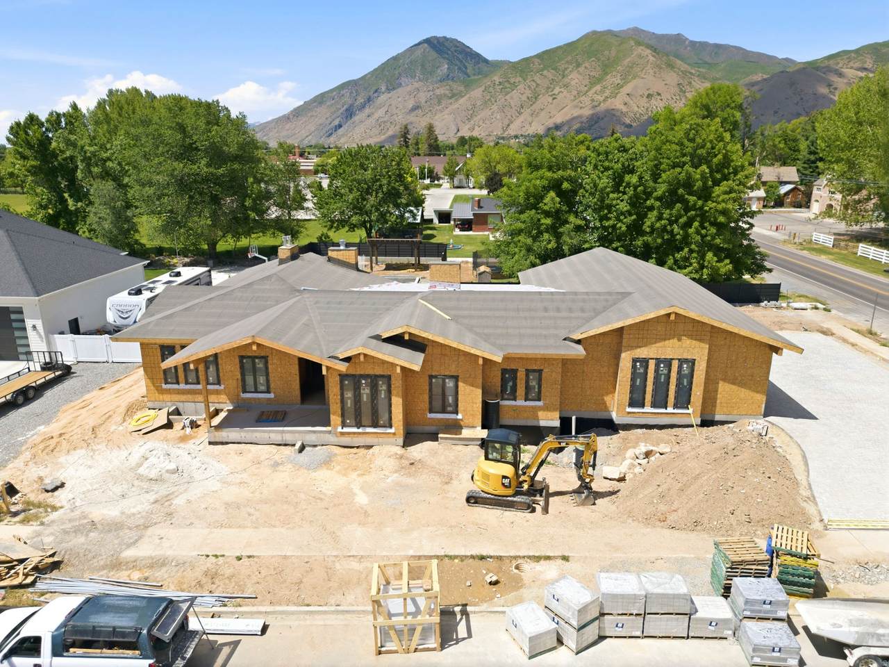 237 Main St - Photo 1
