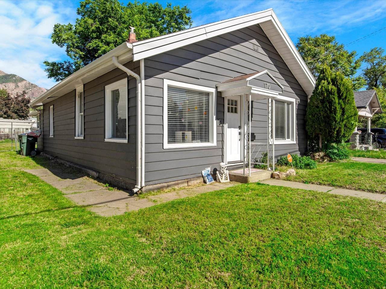 170 Adams Ave - Photo 1