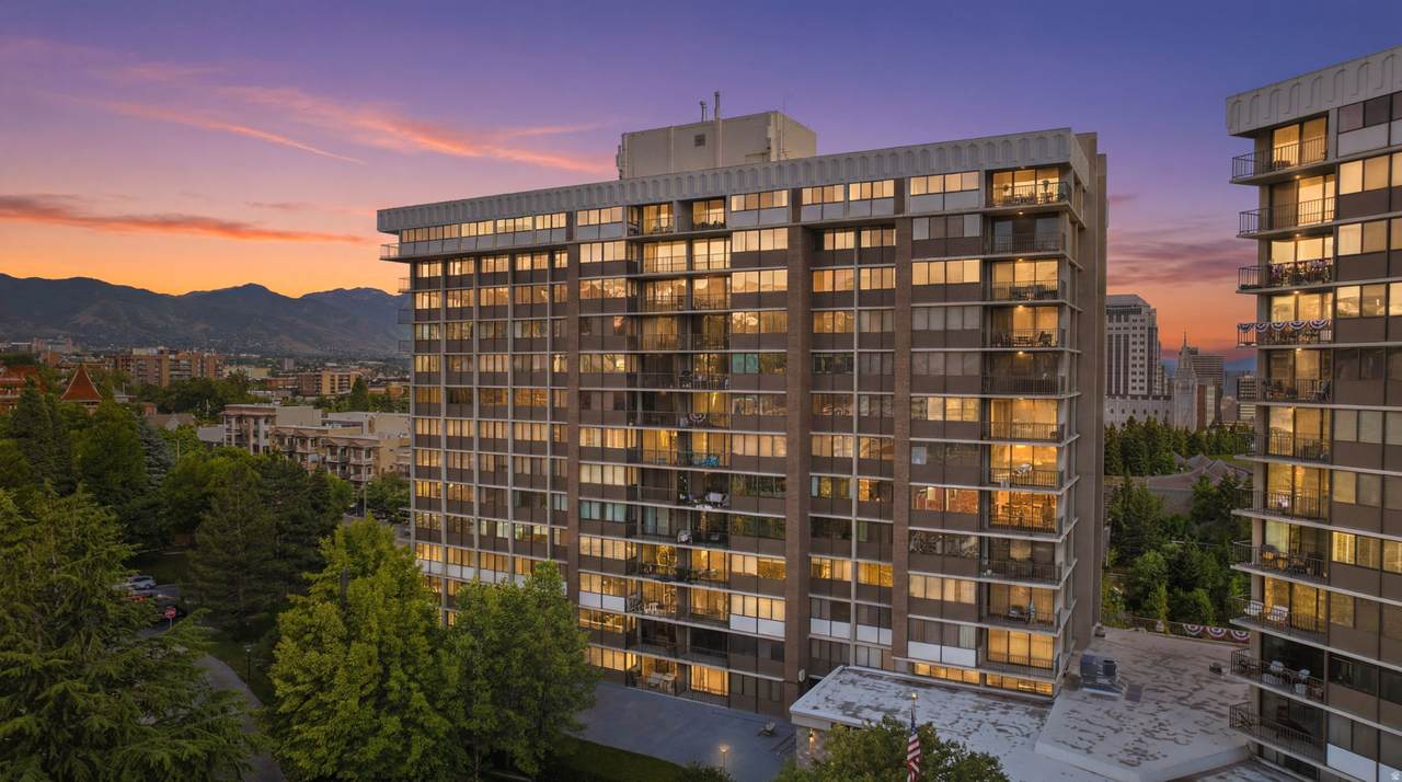 241 Vine St - Photo 1