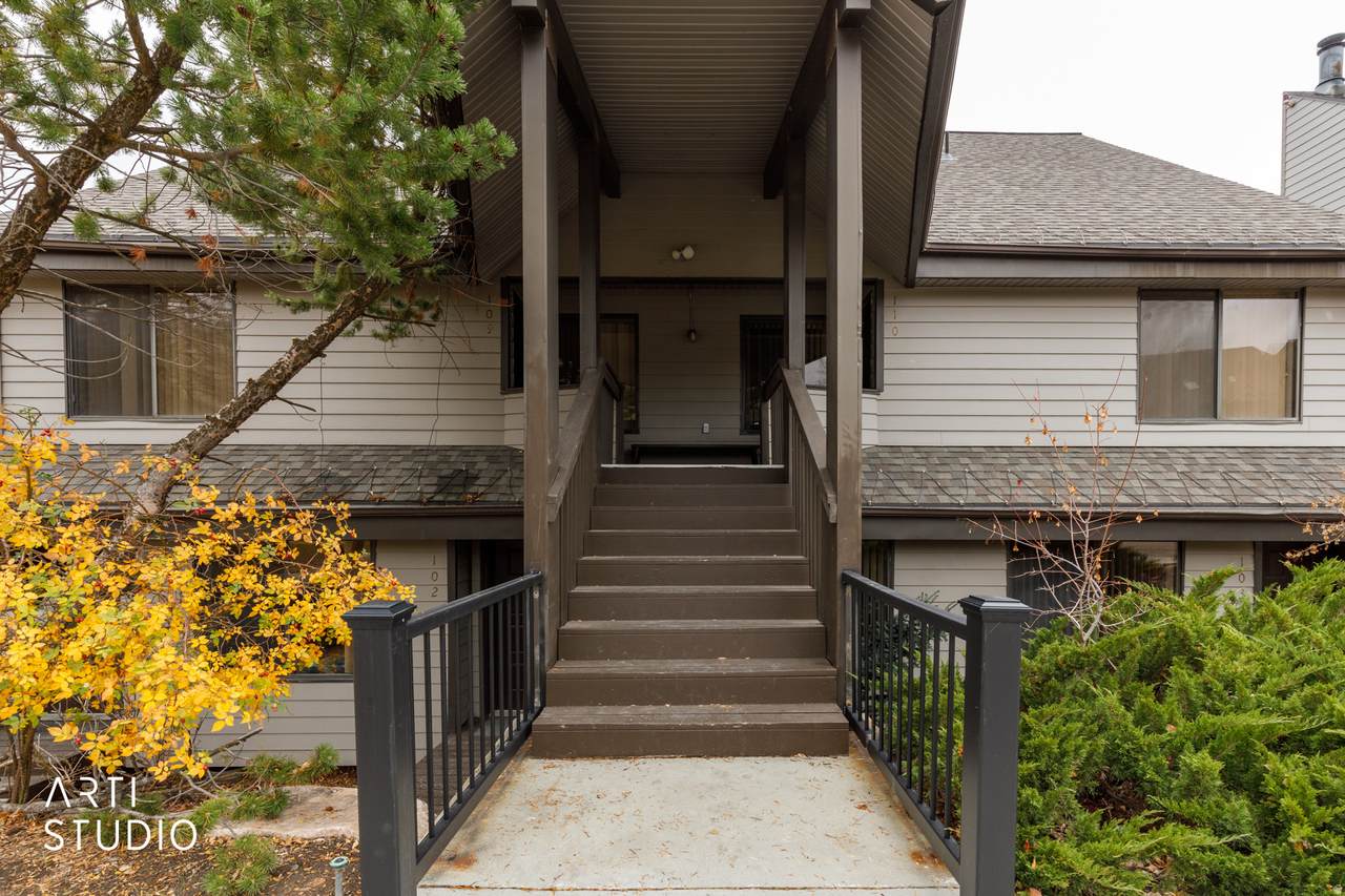 3815 Wolf Creek Dr - Photo 1