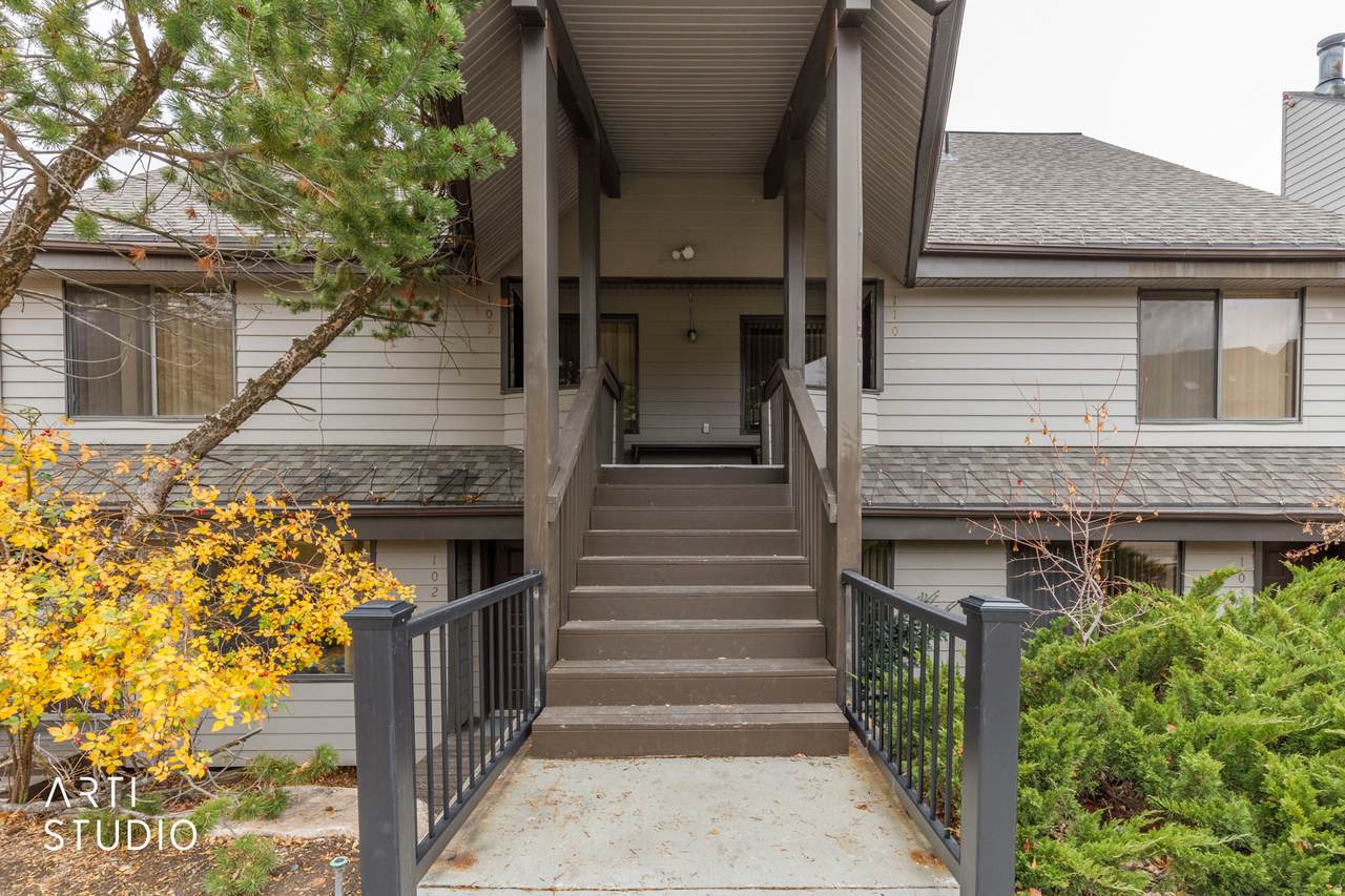 3815 Wolf Creek Dr - Photo 1