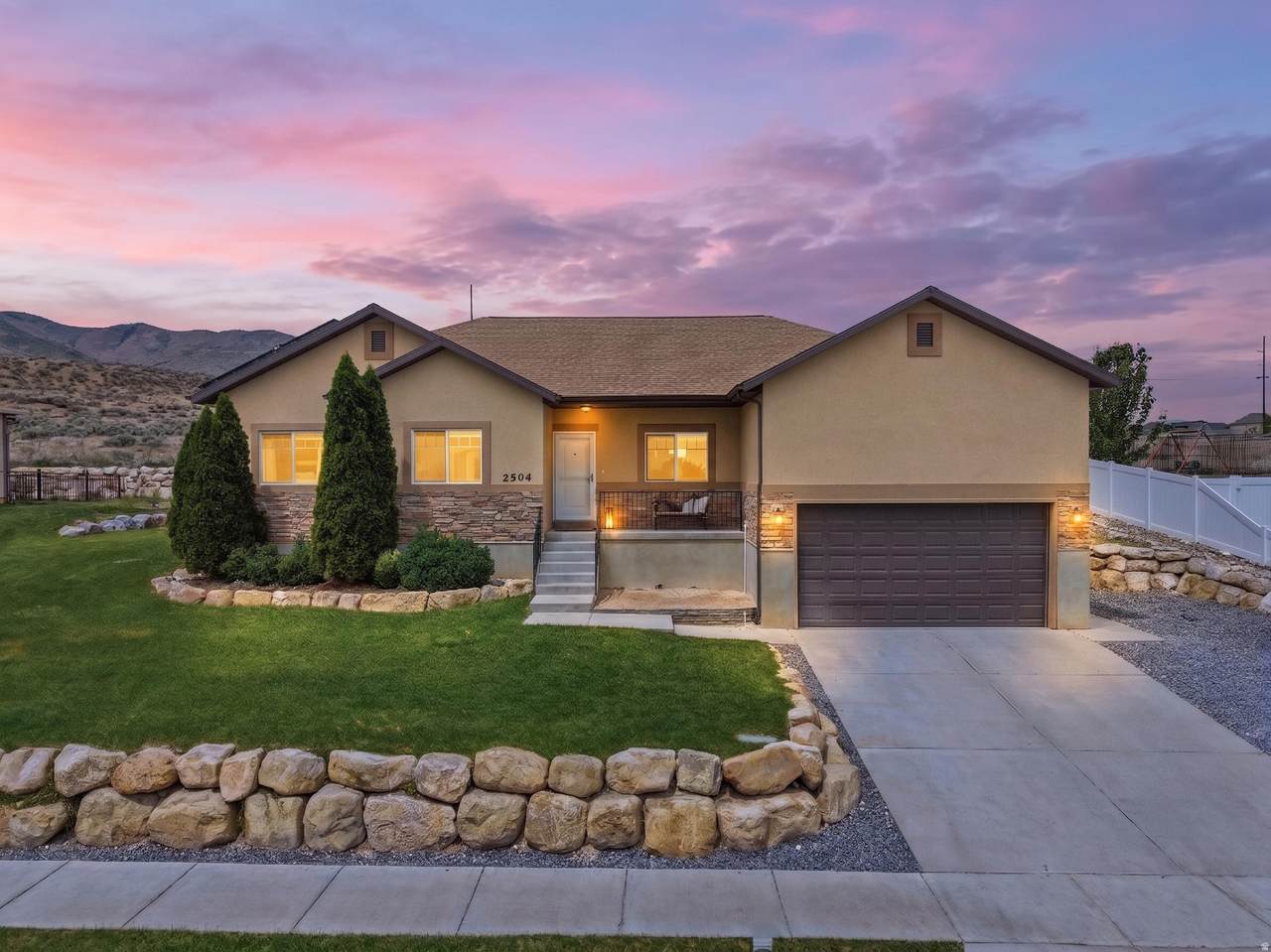 2504 Colt Dr - Photo 1