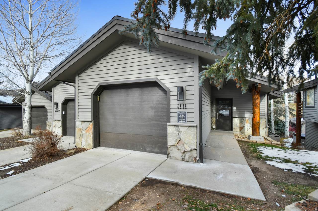 1111 Stonebridge Cir - Photo 1