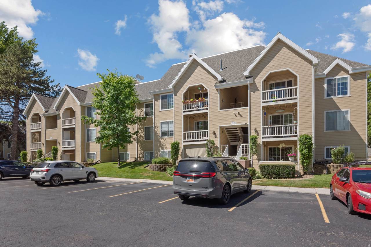 1216 Waterside Cv - Photo 1