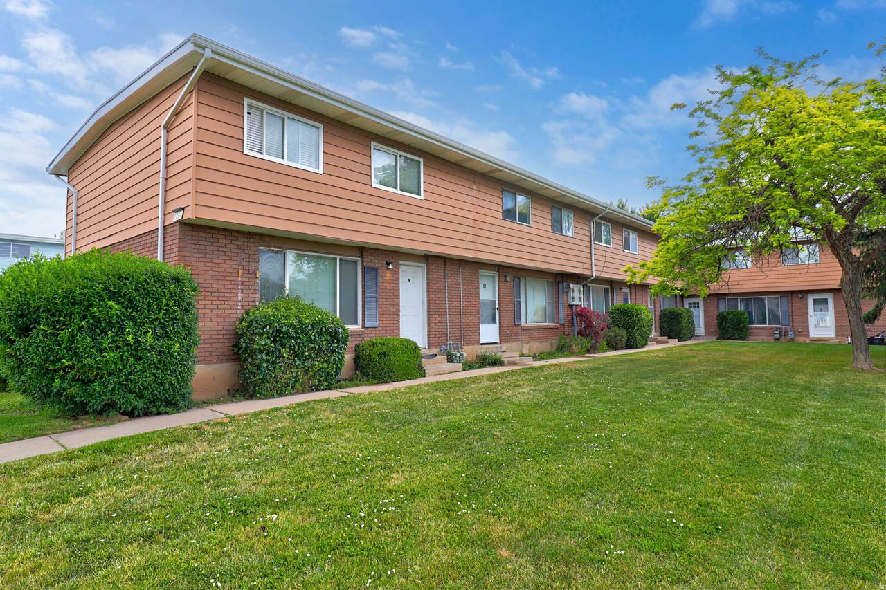 1064 Nayon Dr - Photo 1