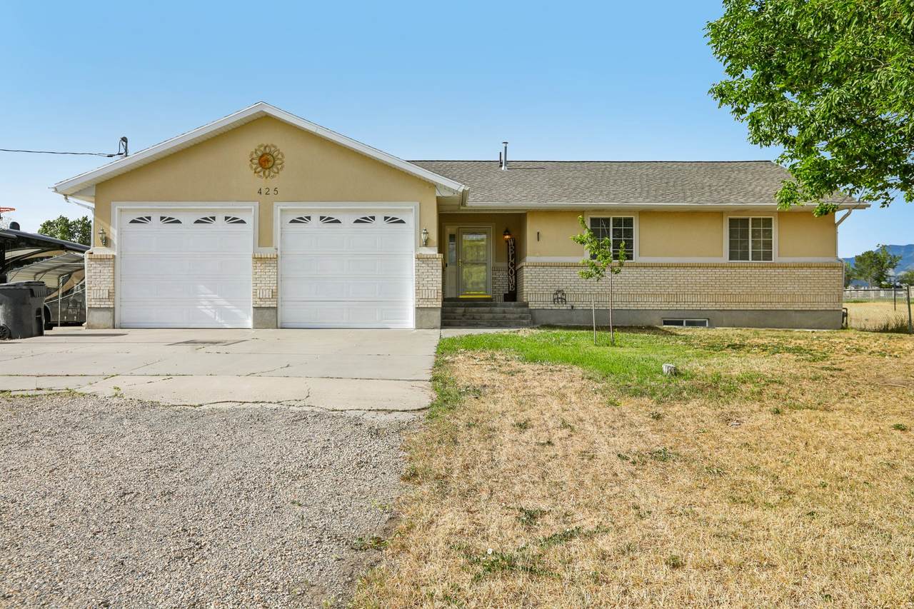 425 Cherry St - Photo 1