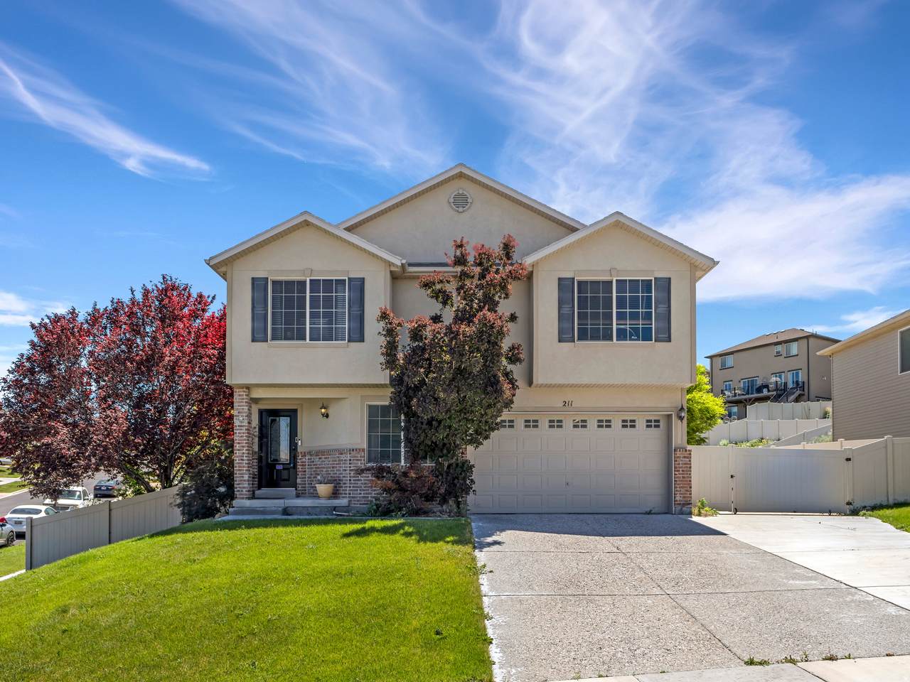 211 Kestrel Dr - Photo 1