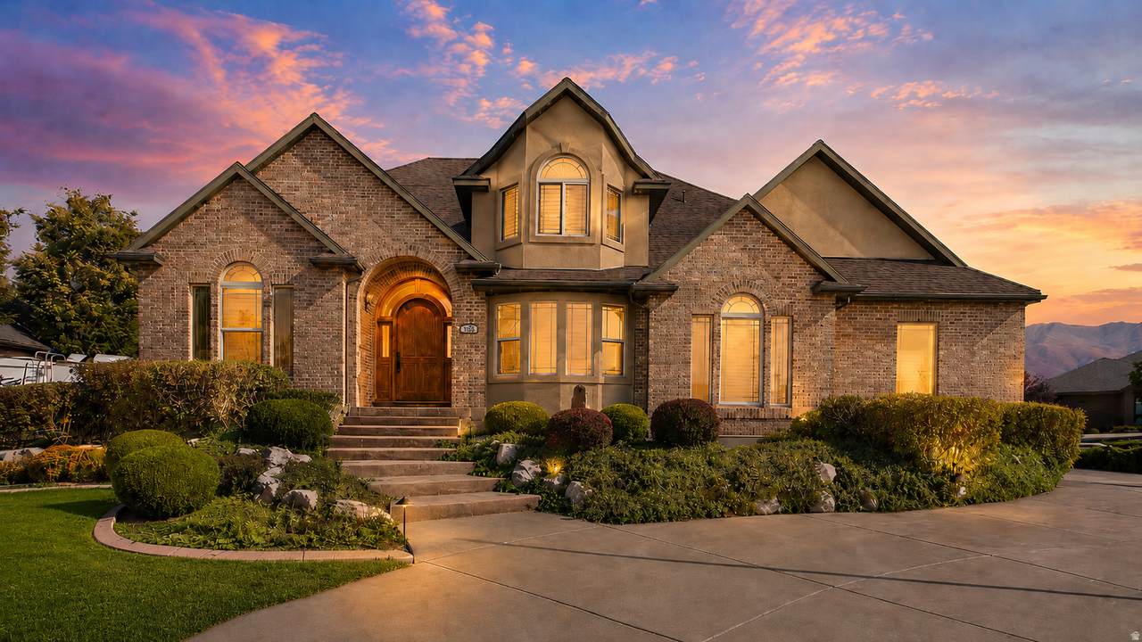 1168 Hanline Cir - Photo 1