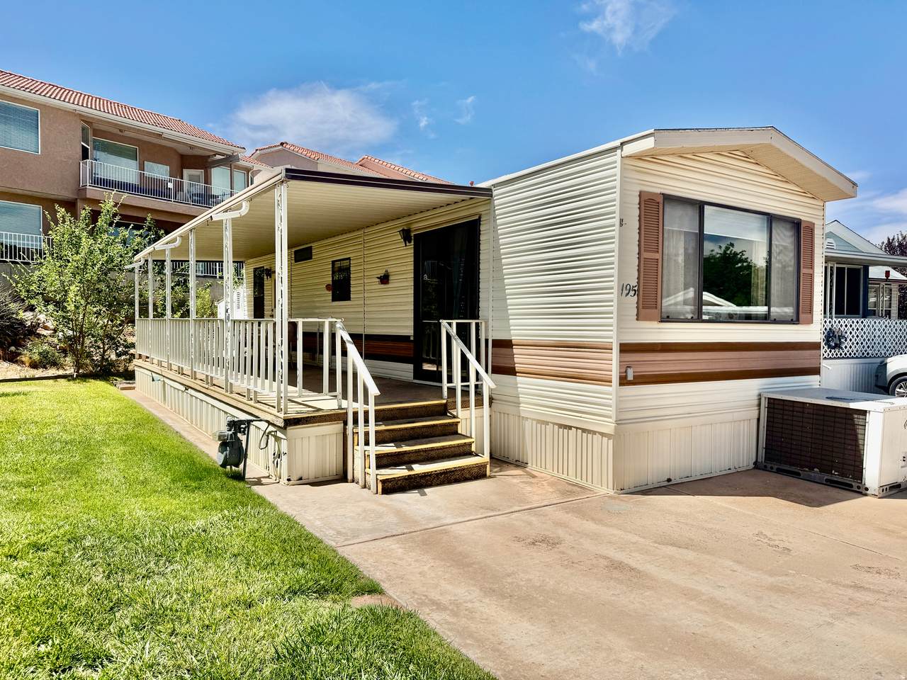 1160 Telegraph St - Photo 1