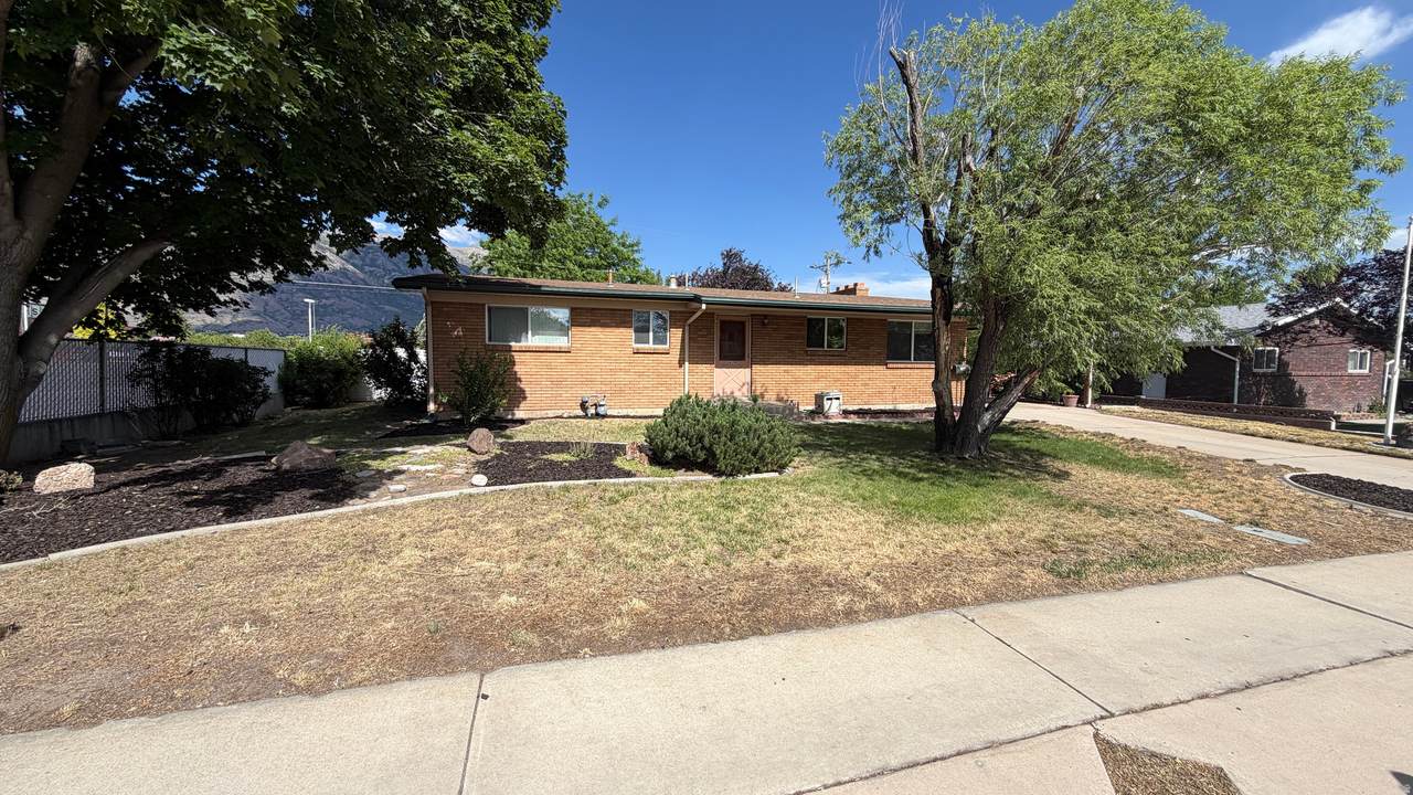 420 Caveman Blvd - Photo 1