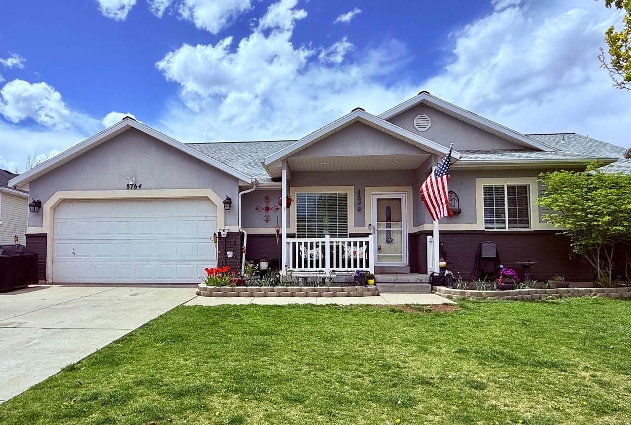 8764 Pebblecreek Rd - Photo 1