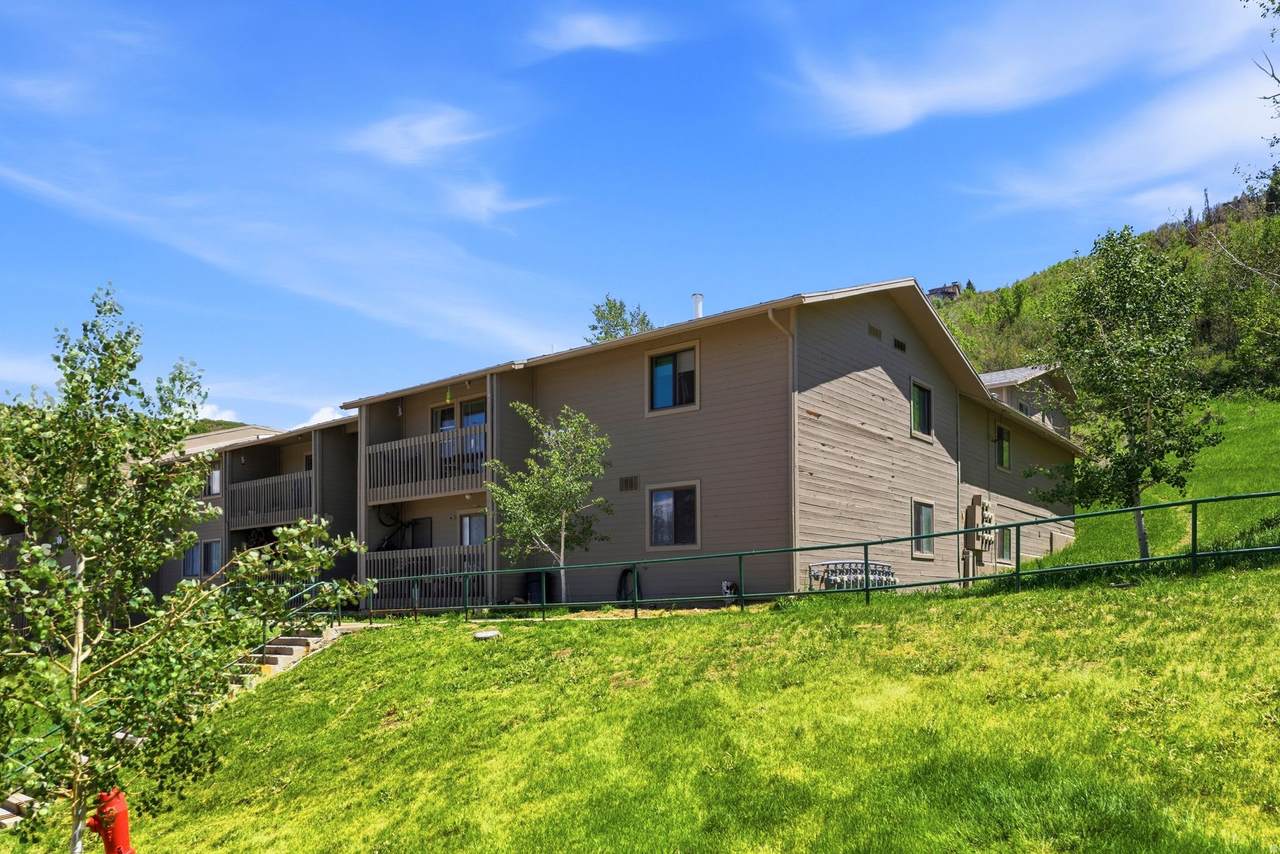 1690 Upper Ironhorse Loop - Photo 1