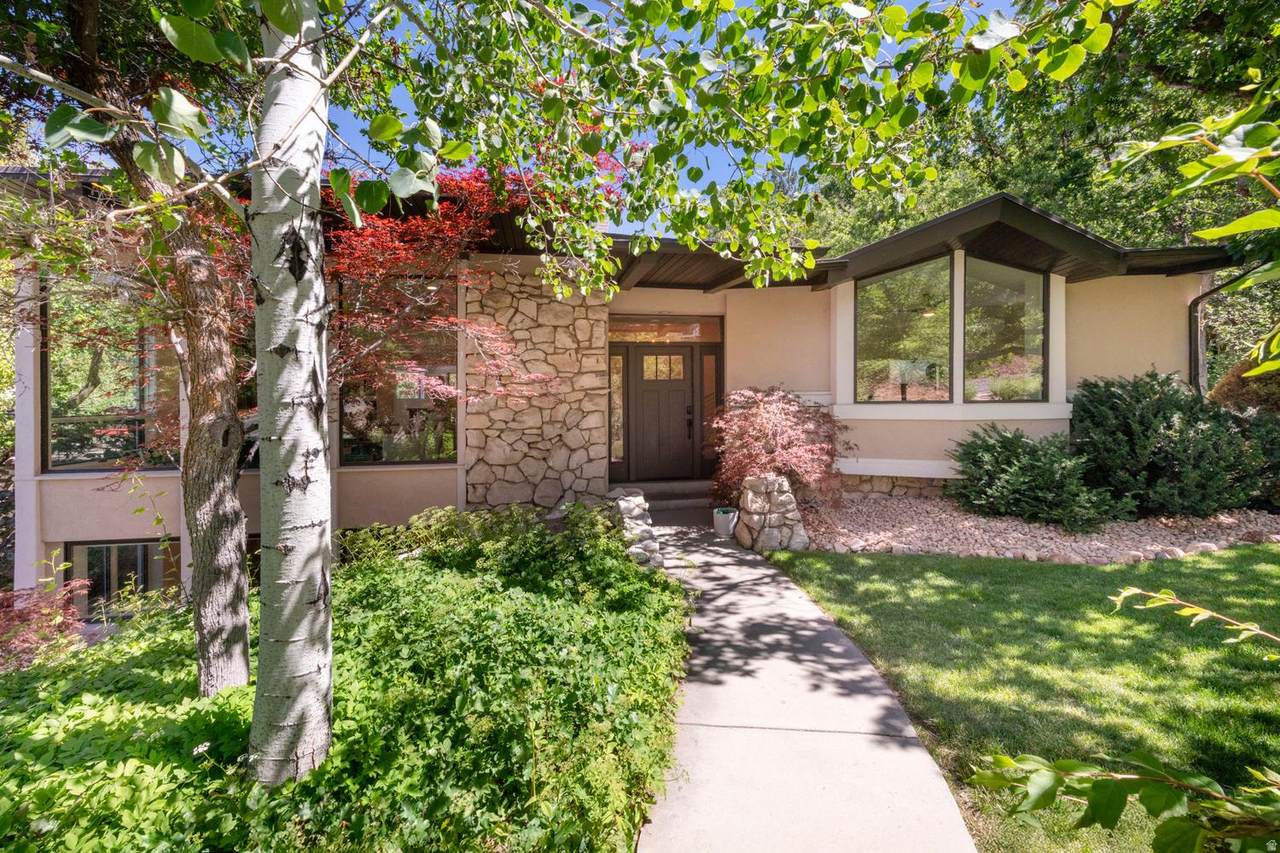 4183 Cumorah Dr - Photo 1