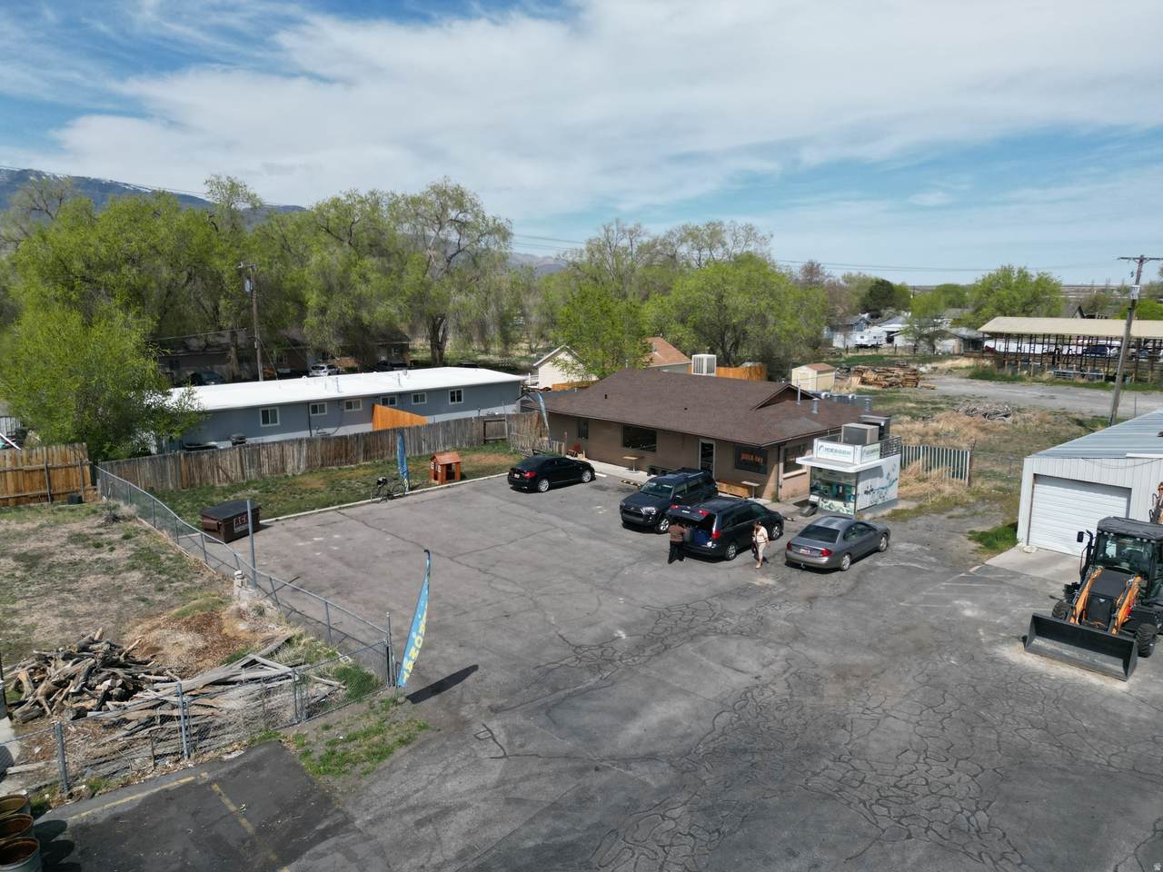 30 Commercial Ave - Photo 1