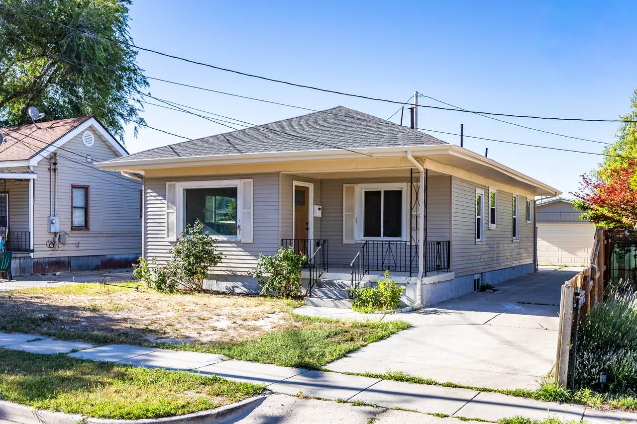 487 1ST Ave - Photo 1