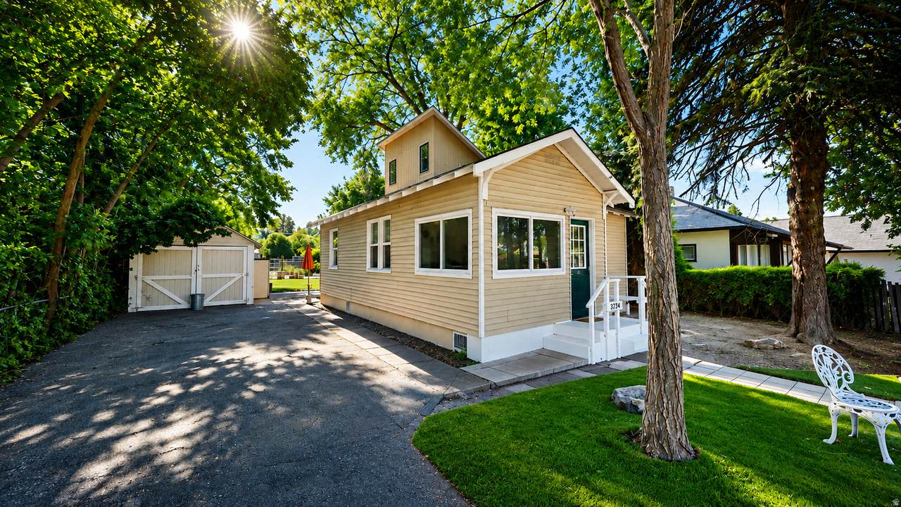 3734 Mccall St - Photo 1