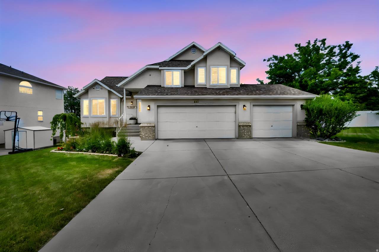 941 Pond Ridge Dr - Photo 1