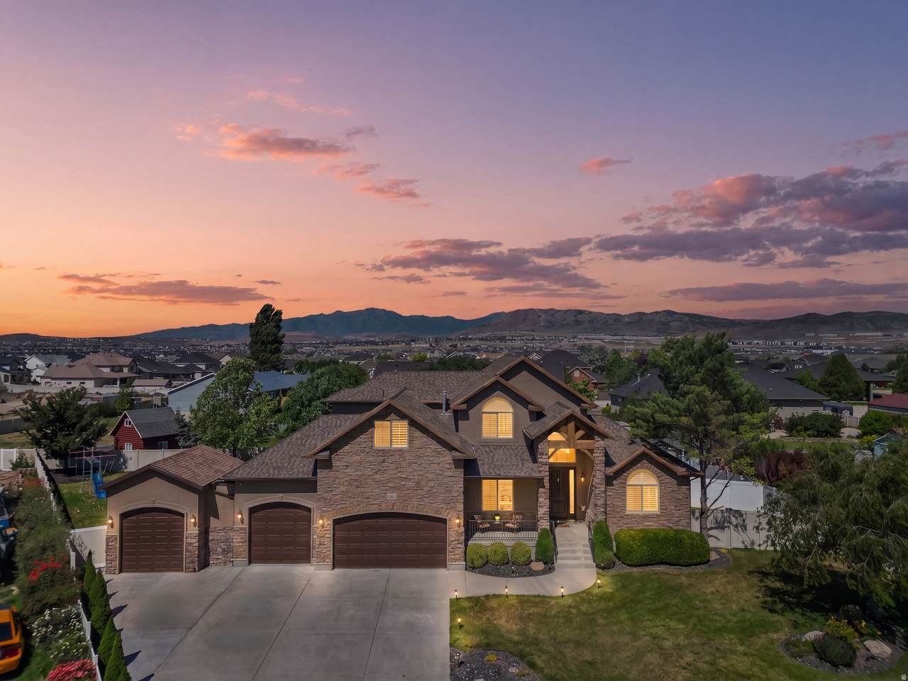 1301 2350 - Photo 1
