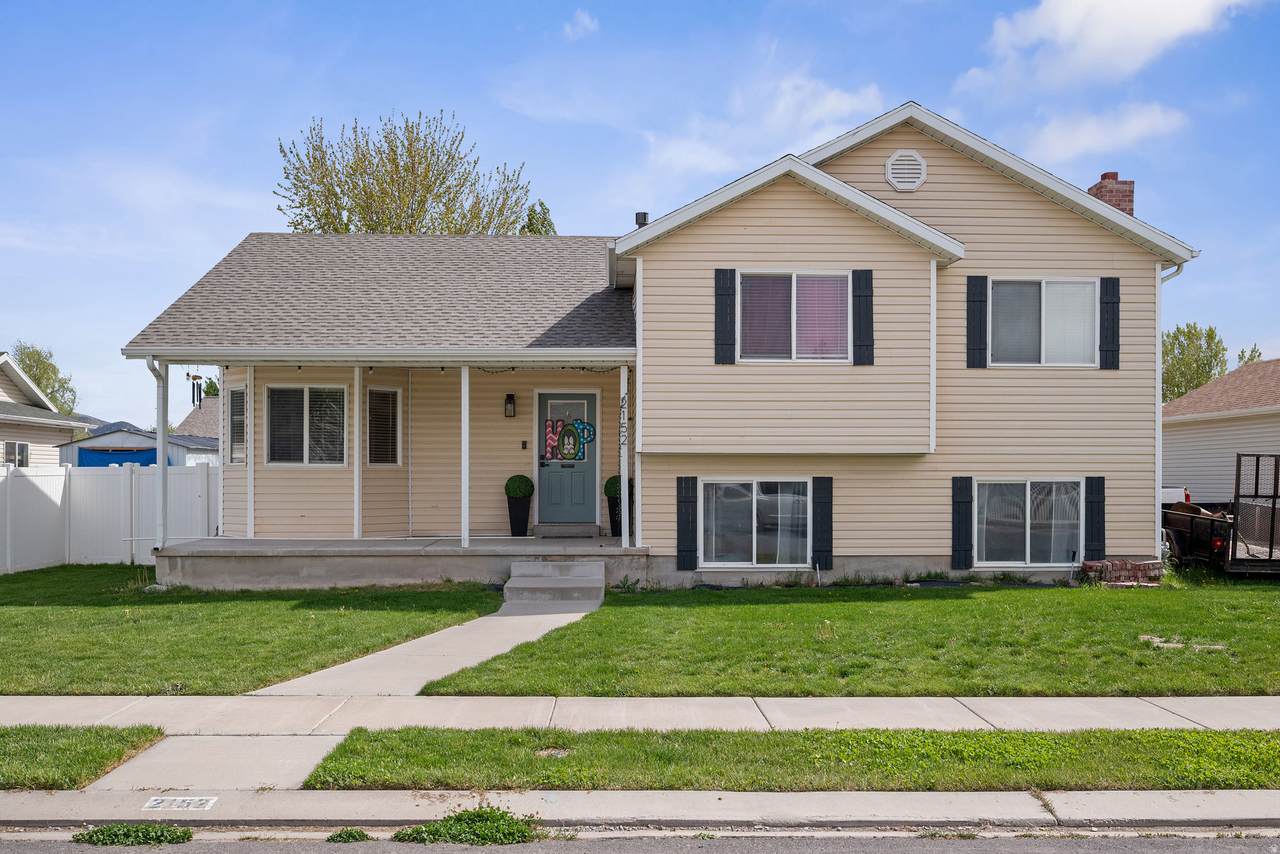 2152 Weeping Willow Way - Photo 1