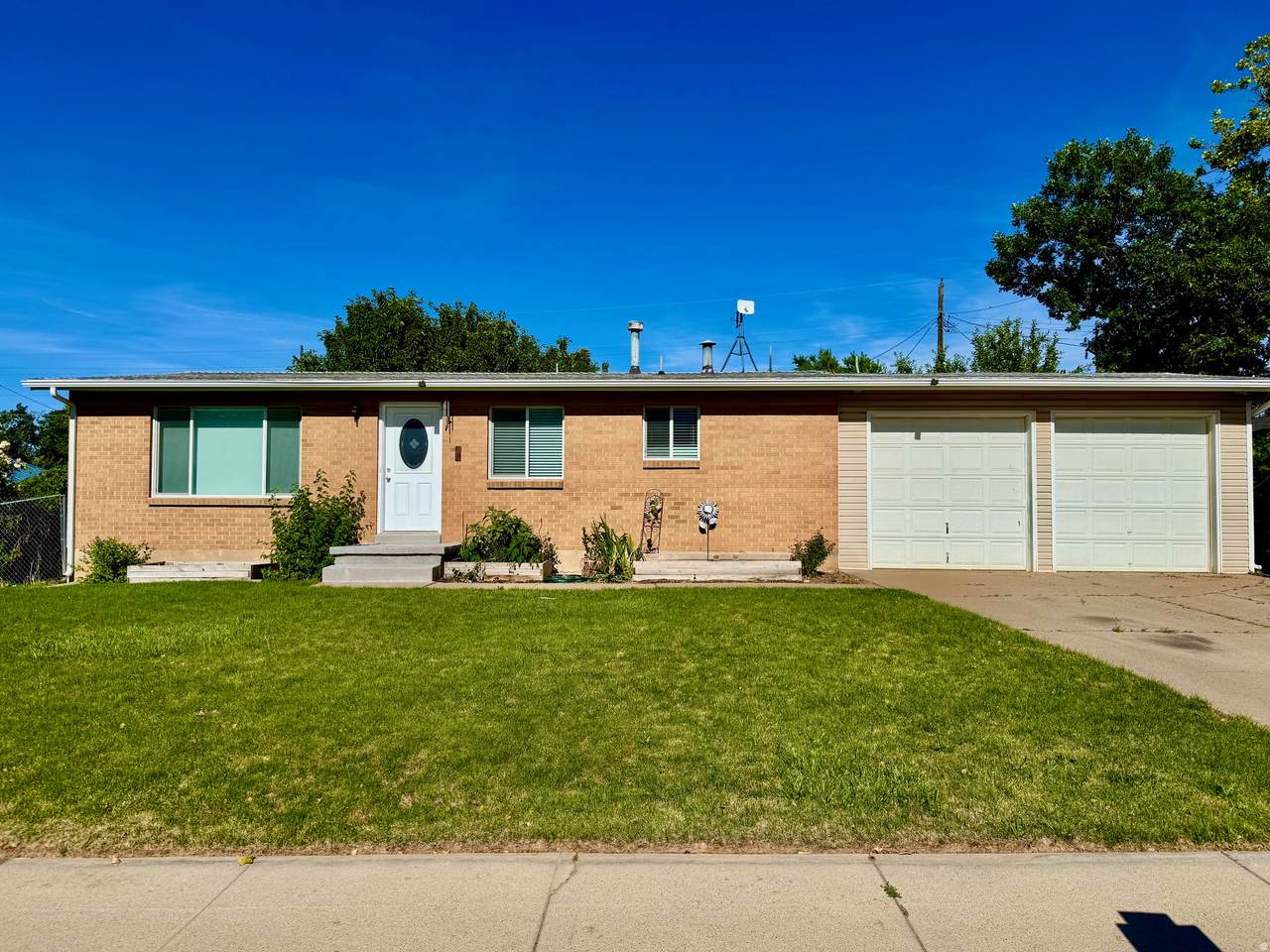 1105 Mala Dr - Photo 1