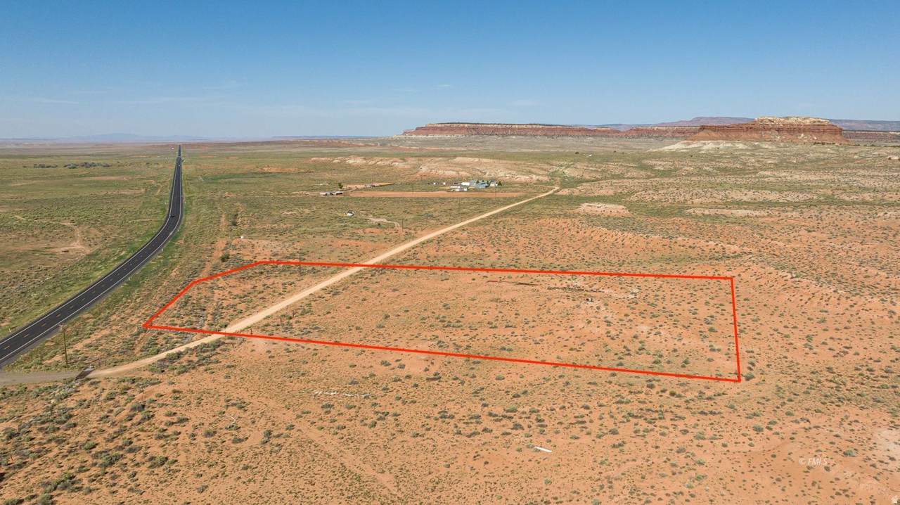 4 Hwy 389 - Photo 1