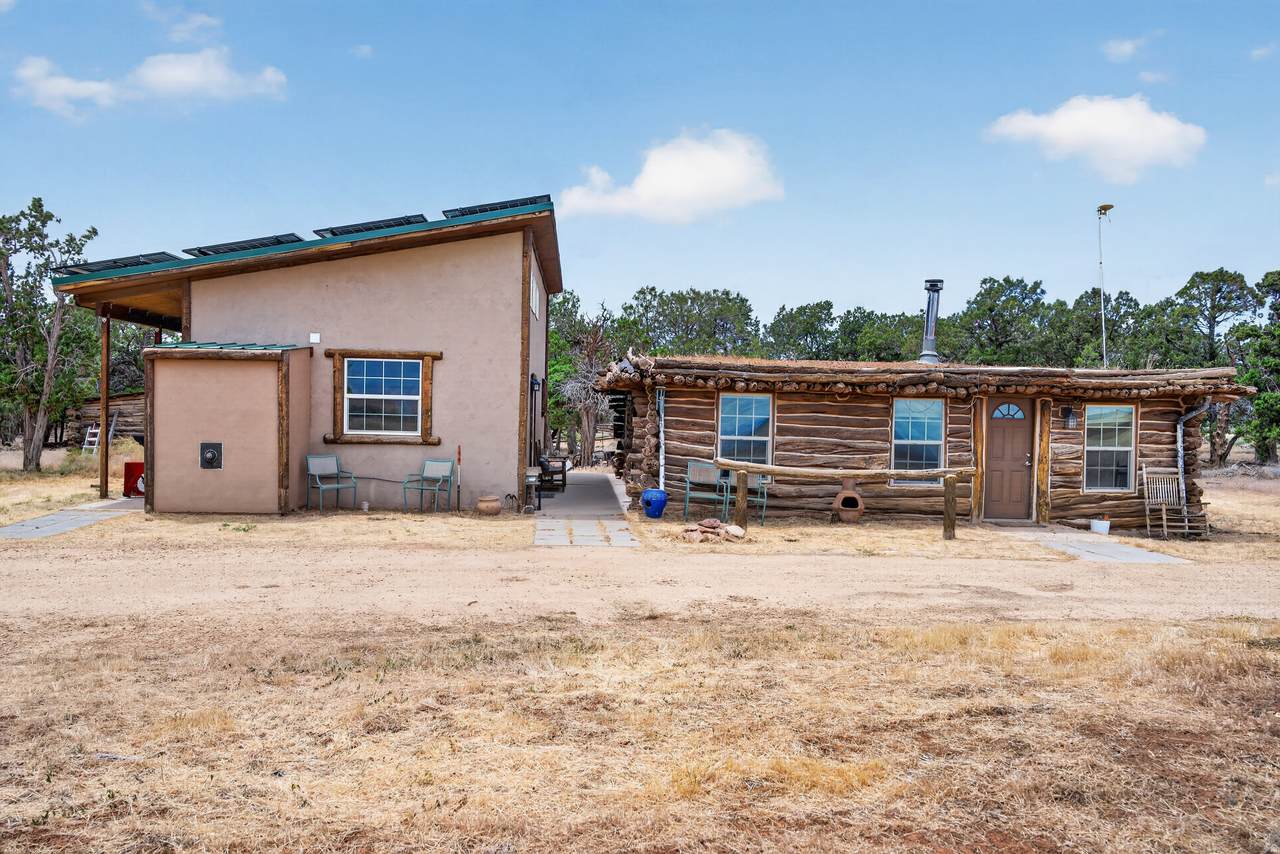 1104 Eastland Rd - Photo 1
