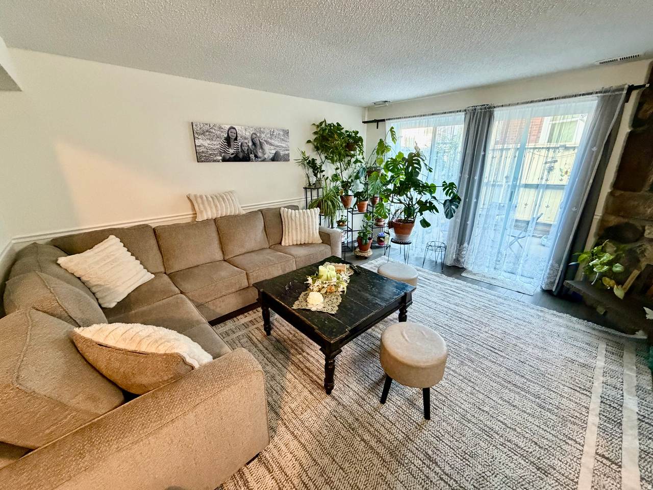 200 Maple St - Photo 1