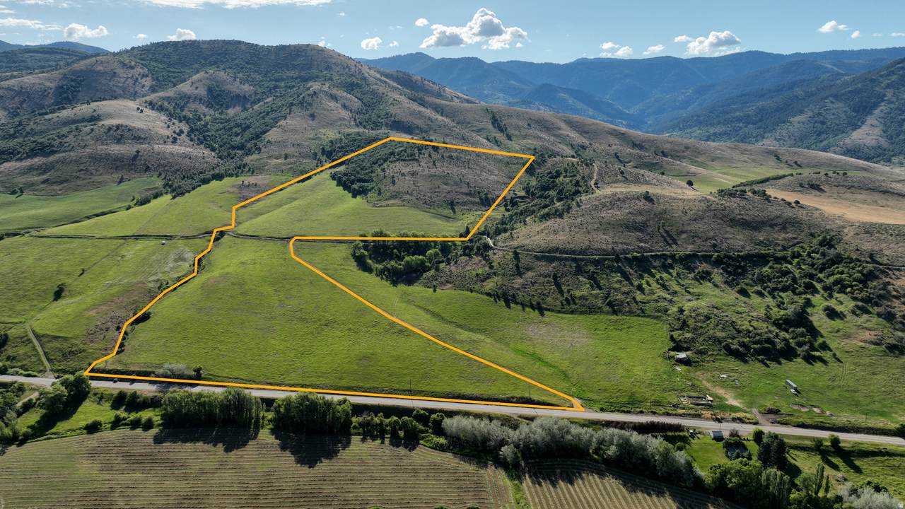 6918 Hwy 36 - Photo 1