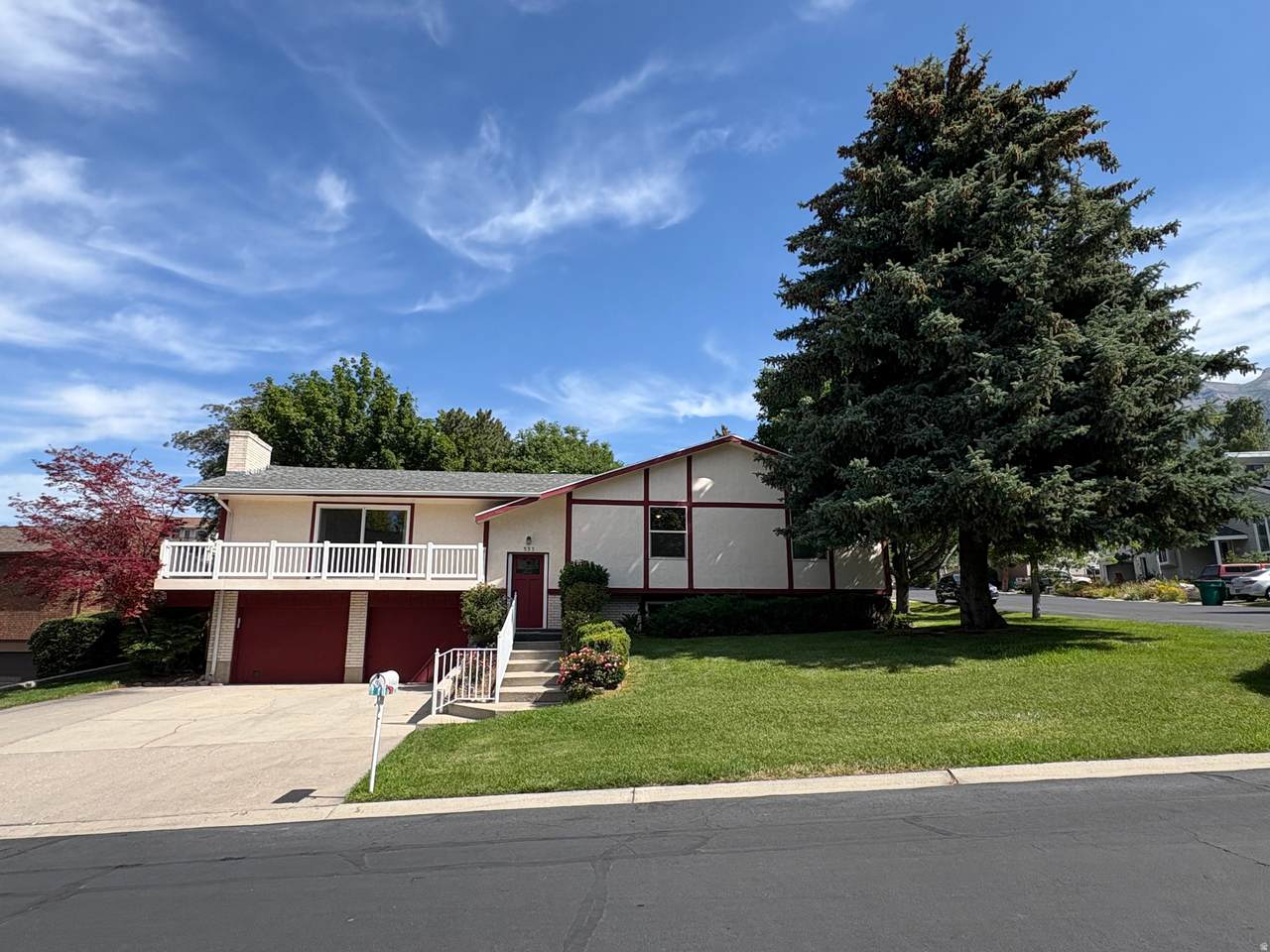 595 Meadowlark Rd - Photo 1