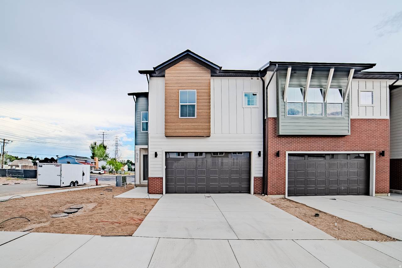 5792 Lost View Way - Photo 1