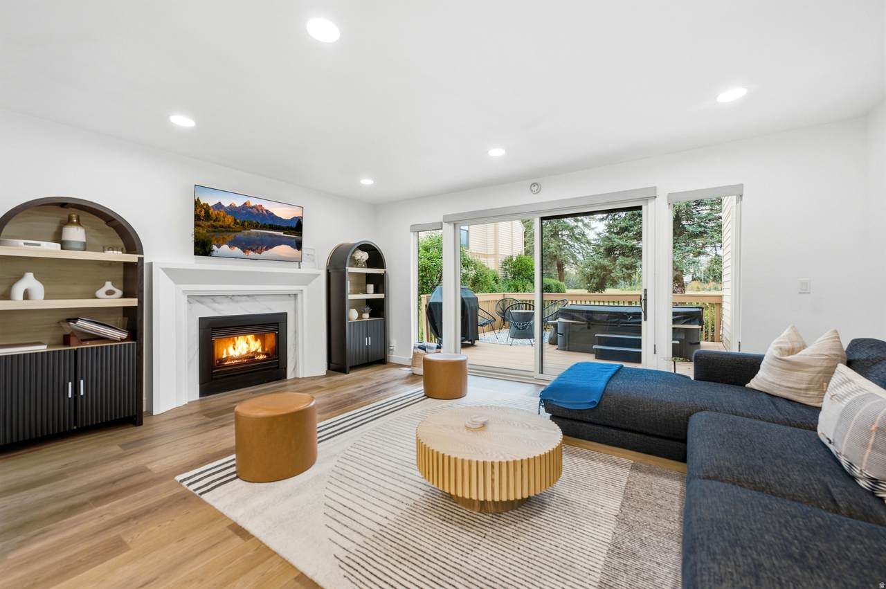 67 Vantage Ct - Photo 1