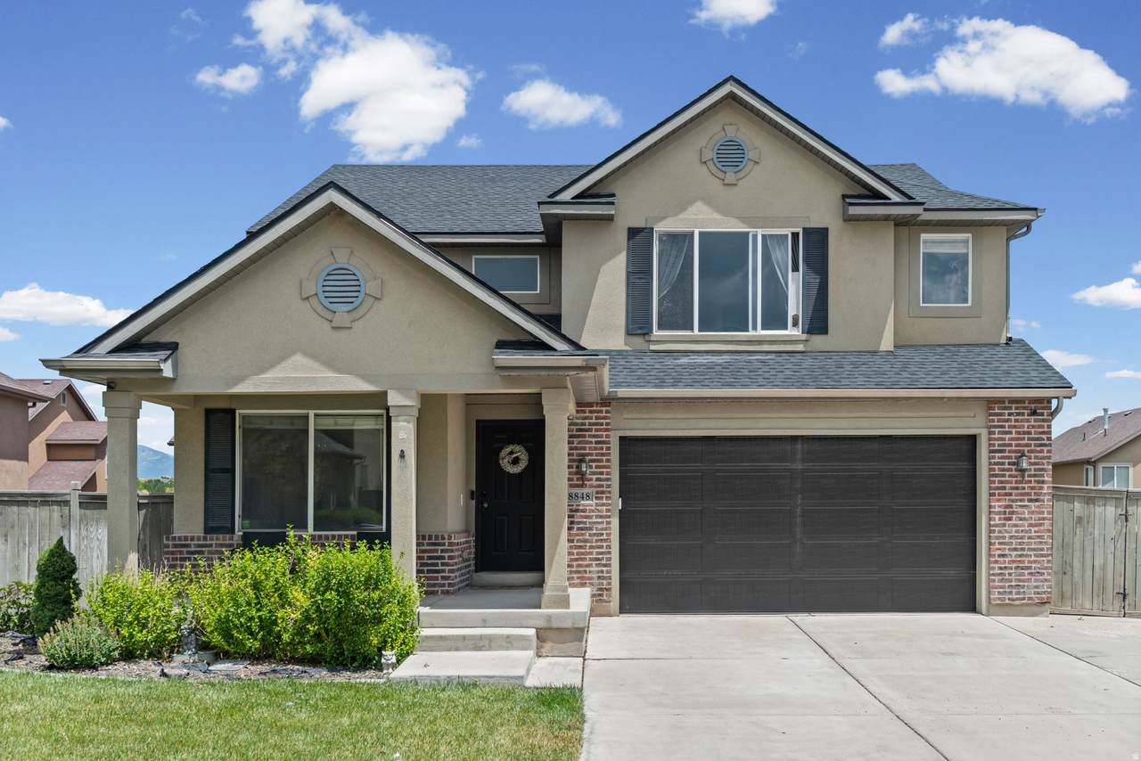 8848 Franklin Dr - Photo 1