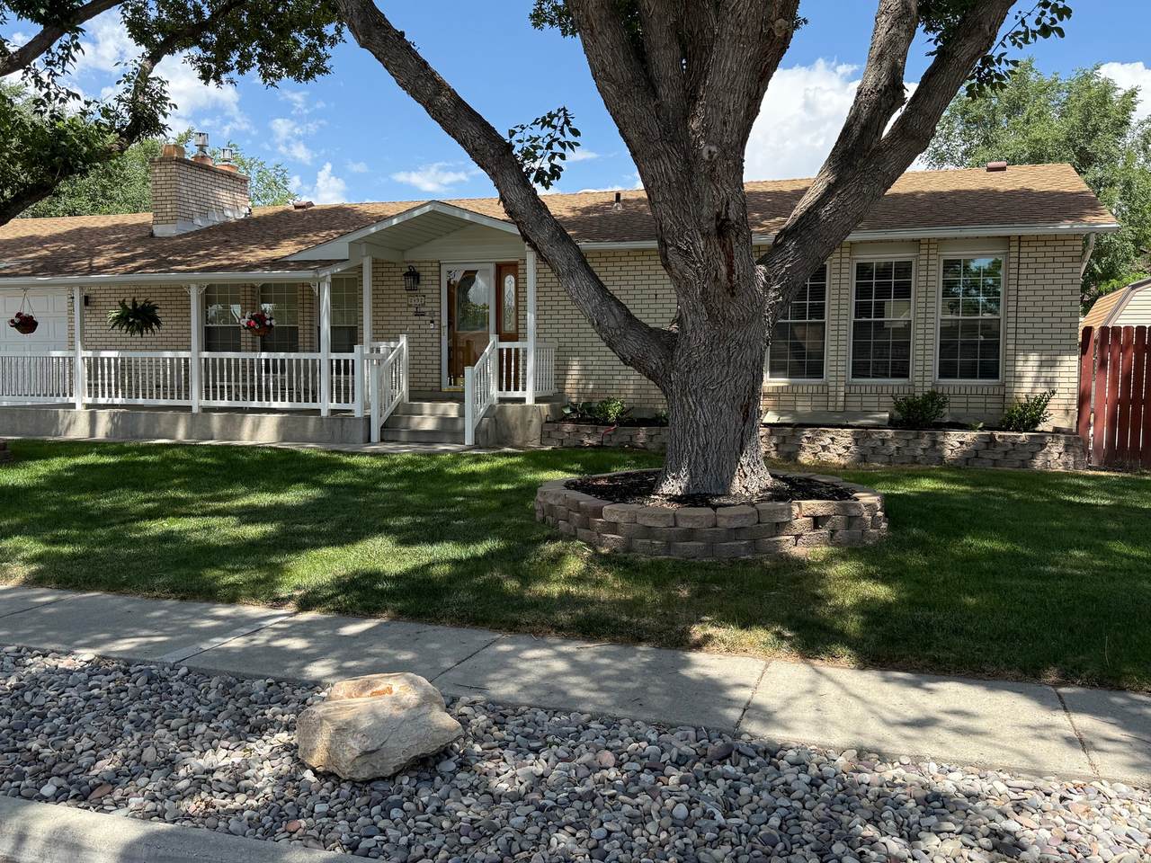2492 Tierra Rose Dr - Photo 1