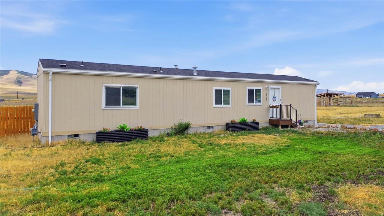 5429 19840 - Photo 1