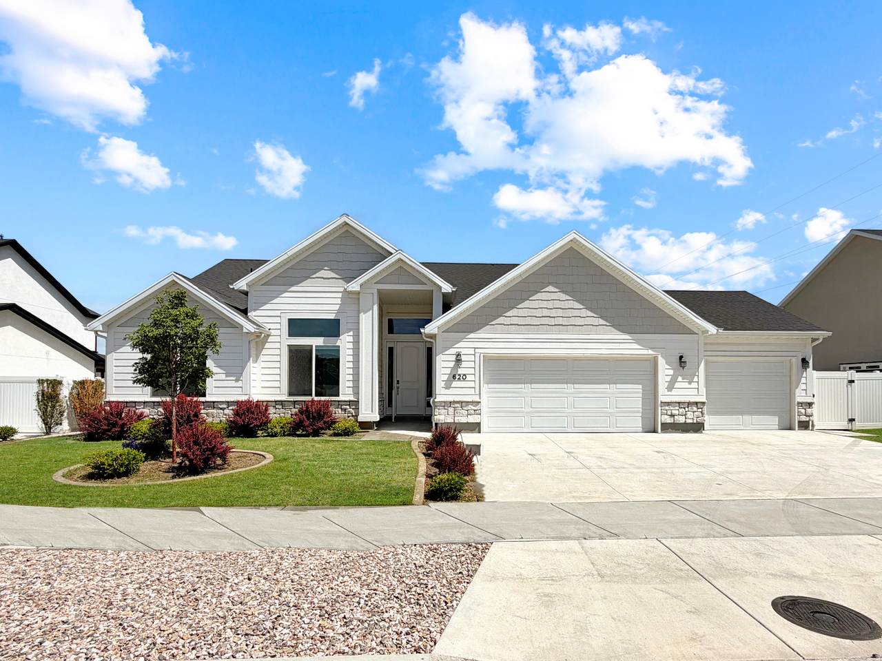 620 Riverside Way - Photo 1