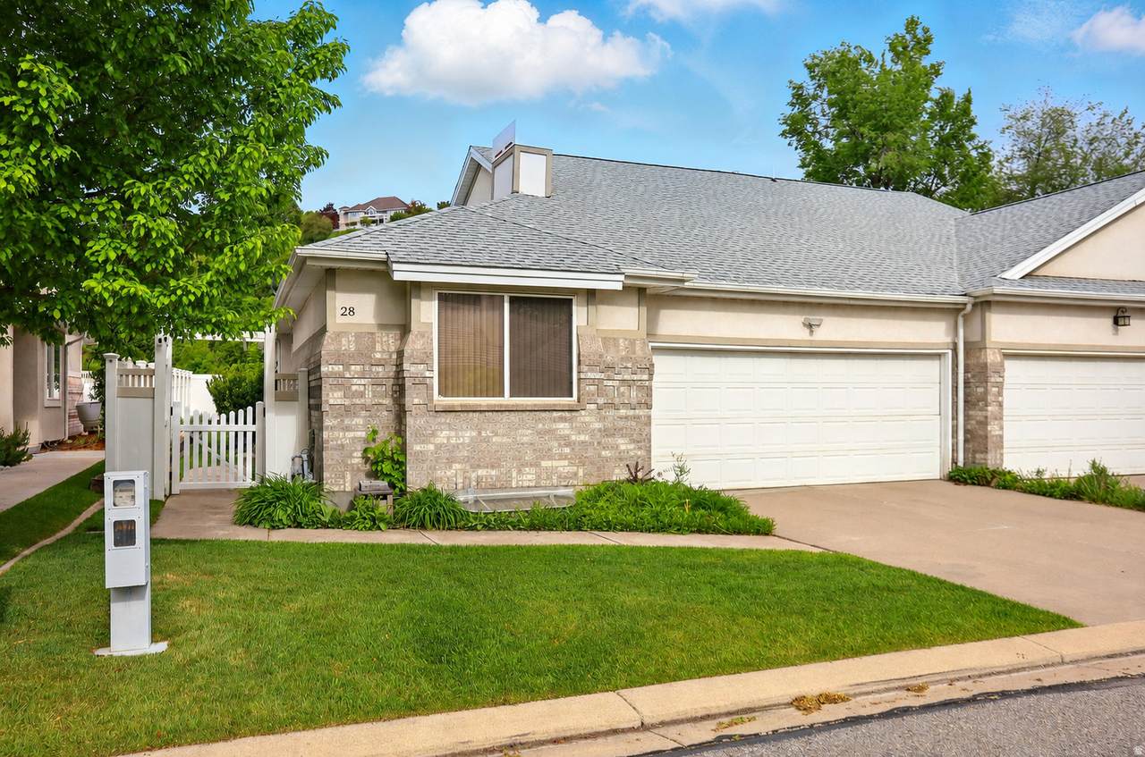 28 River Pointe Dr - Photo 1