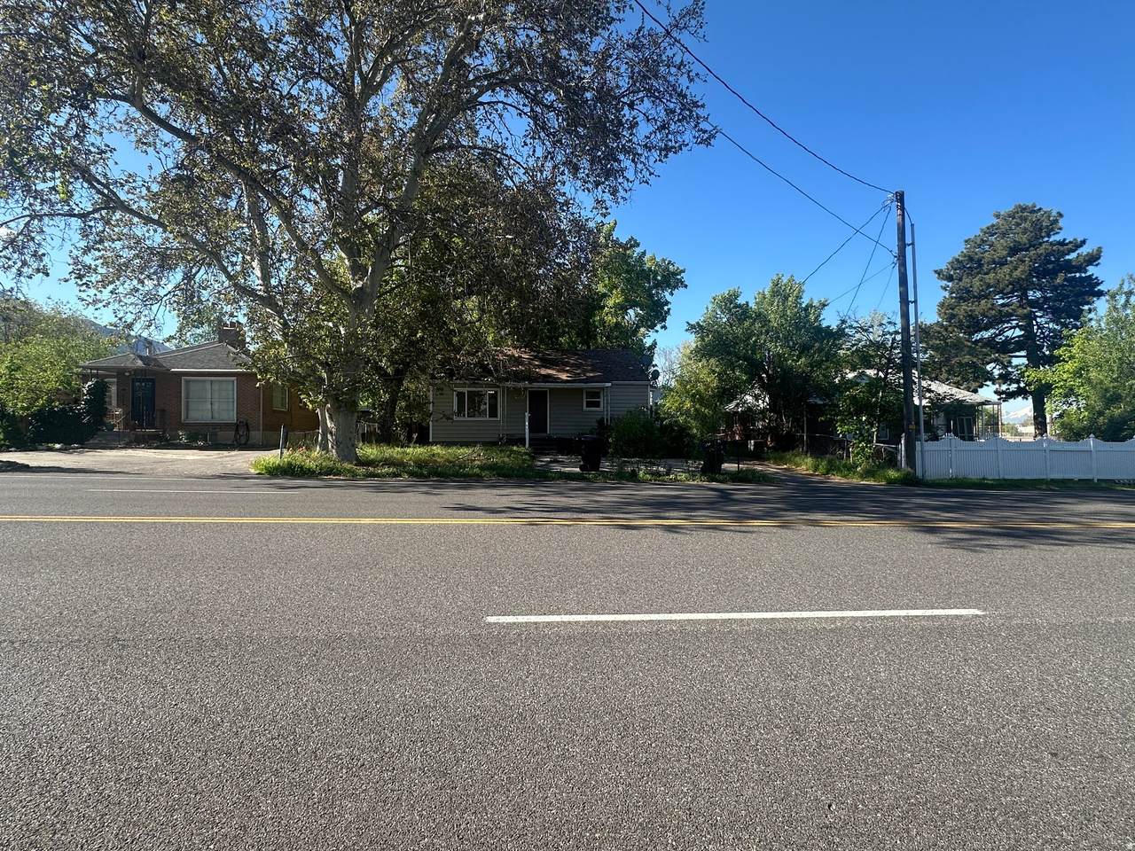 2420 3300 - Photo 1