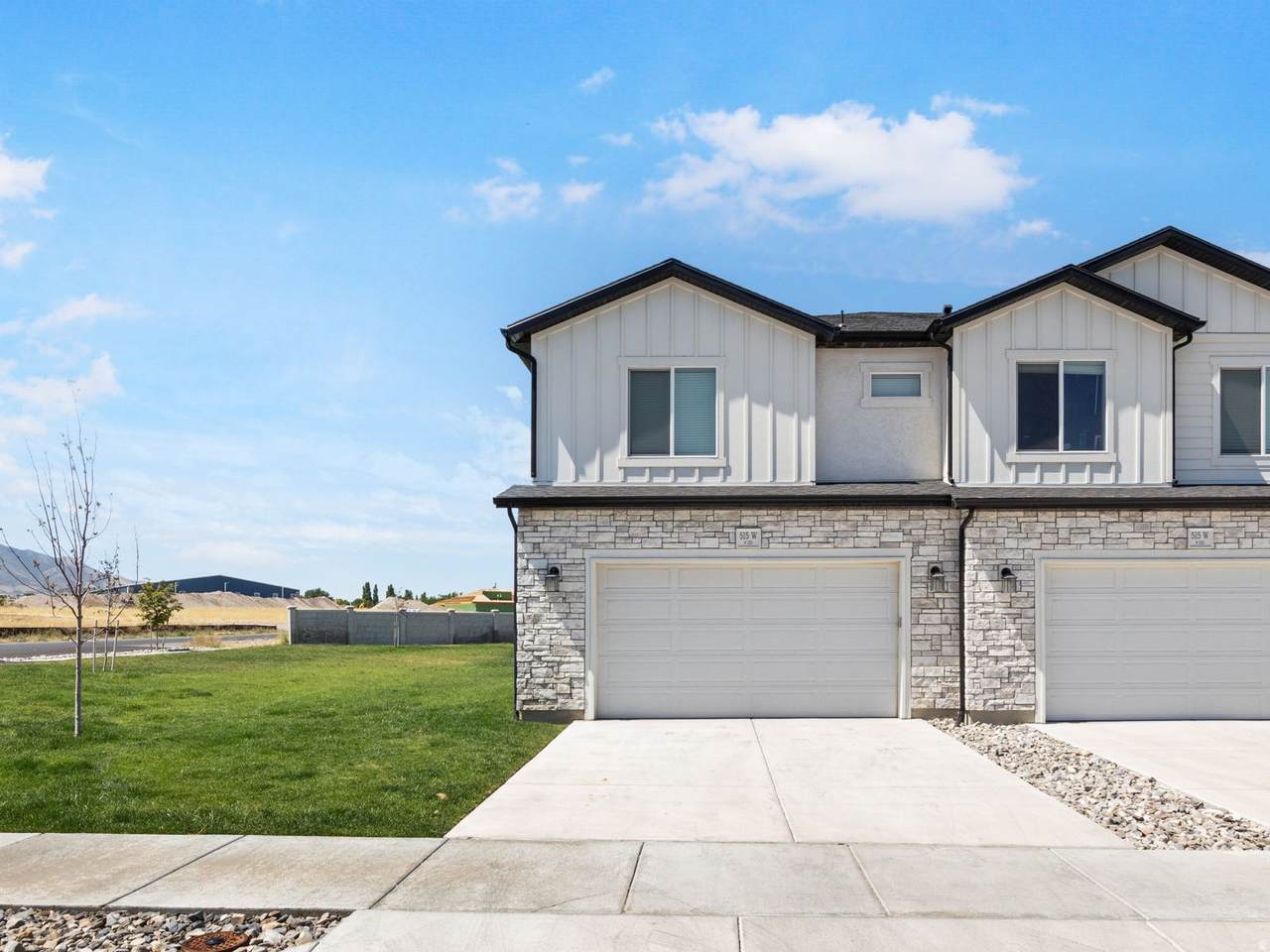 515 Caroles Way - Photo 1