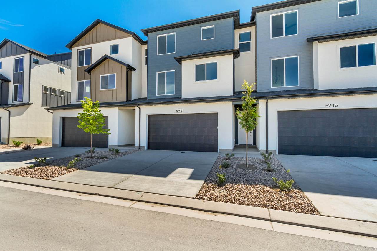 5250 Greenfield Way - Photo 1