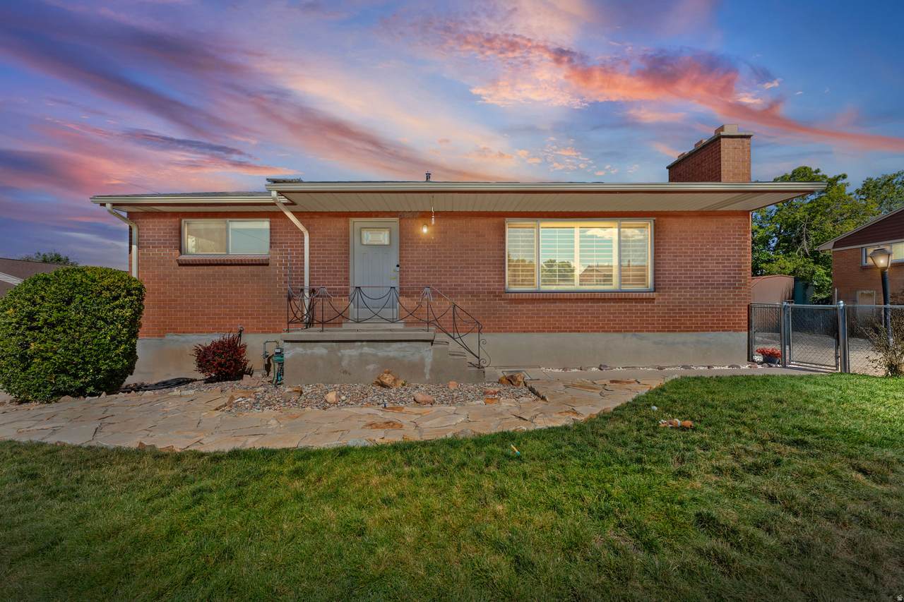 4021 Ivana St - Photo 1