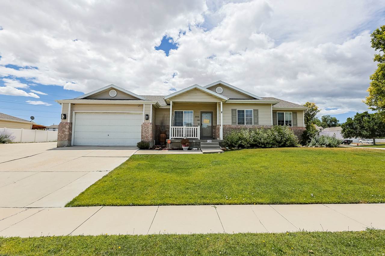 7131 Dalmatian St - Photo 1