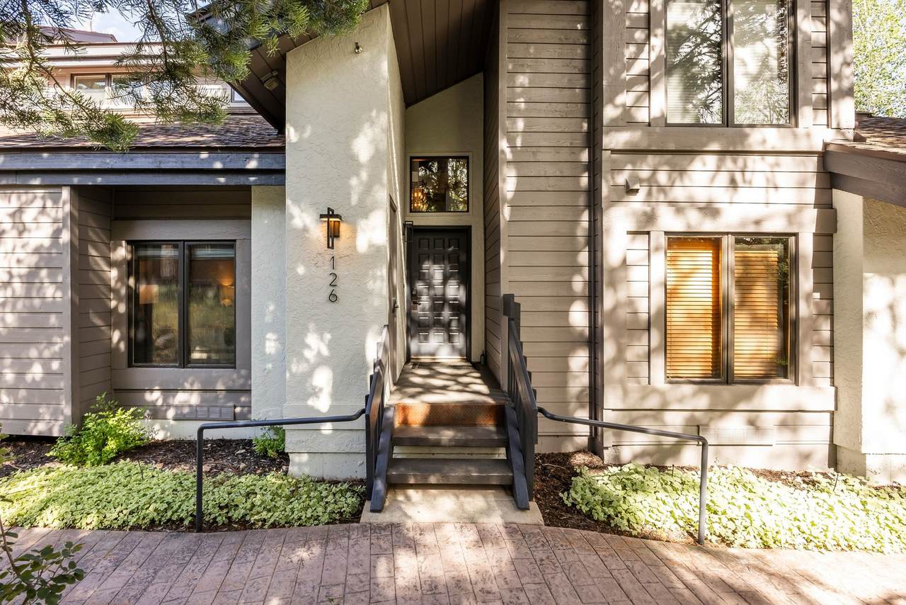 7992 Ridgepoint Dr - Photo 1