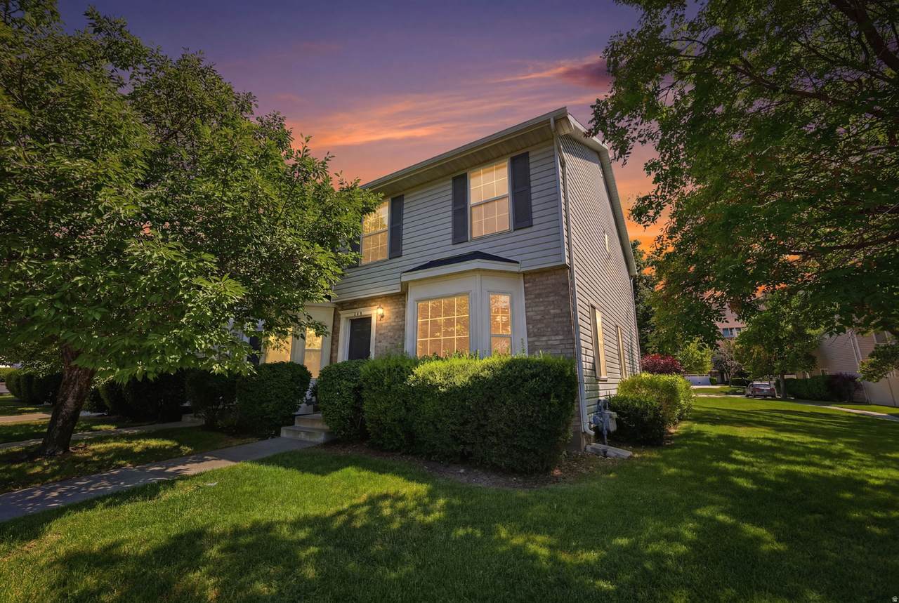 984 Independence Ave - Photo 1