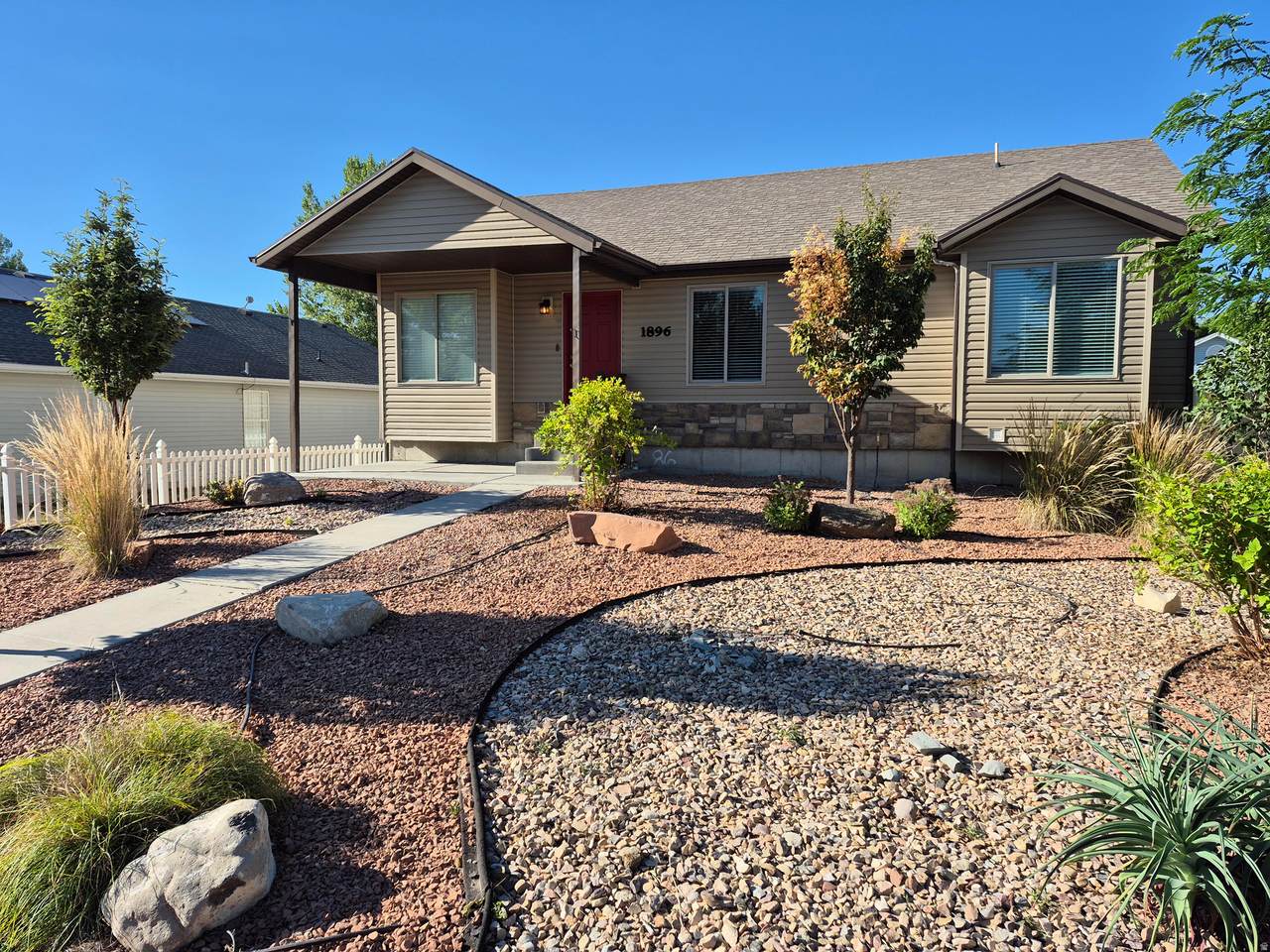 1896 Juniper Dr - Photo 1