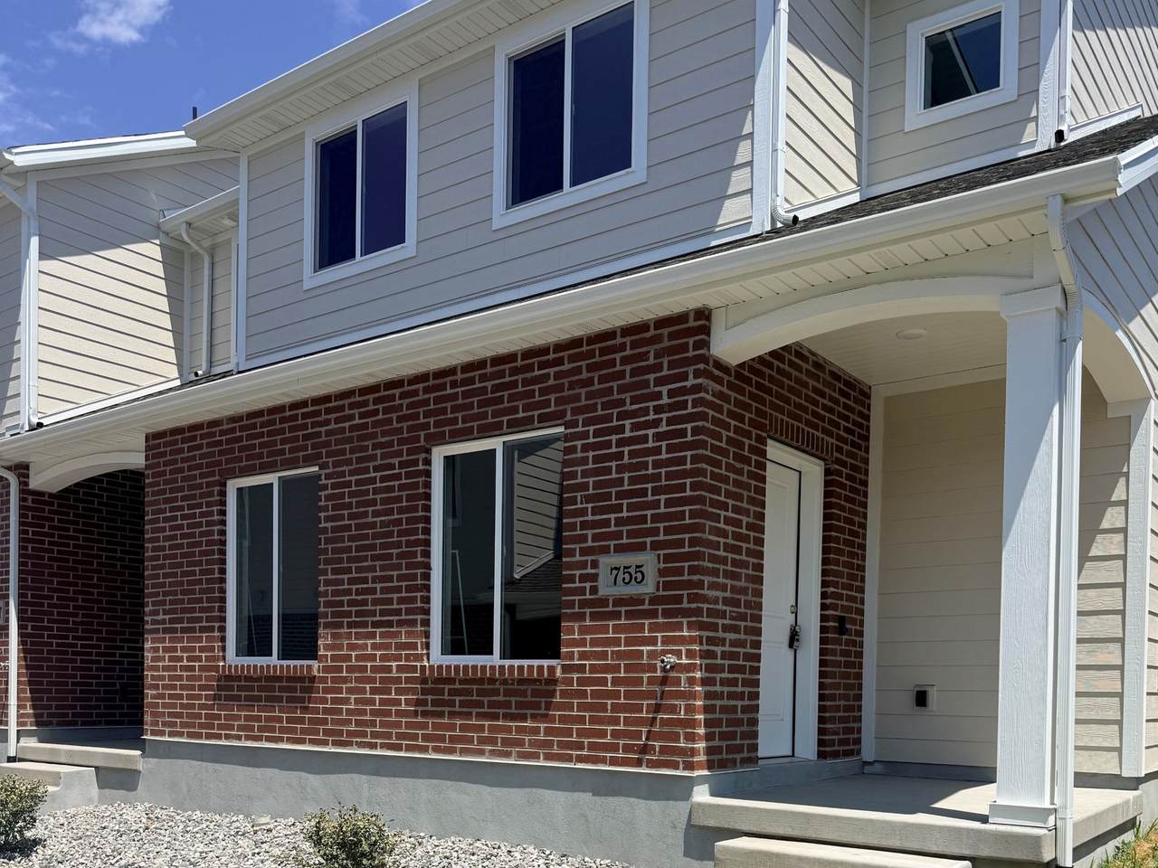 777 Pheasantbrook Dr - Photo 1