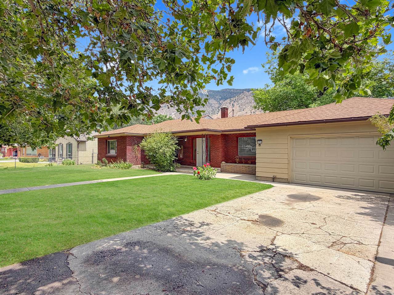 634 200 - Photo 1