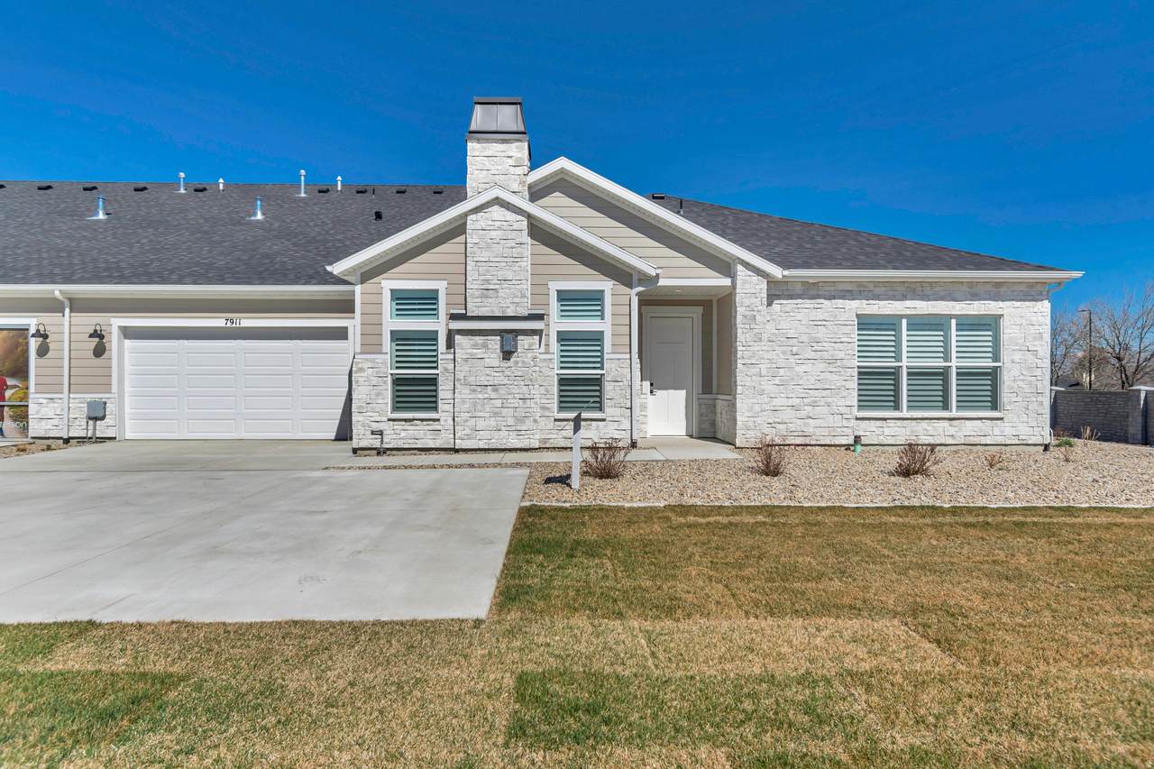4869 Bayard Ln - Photo 1