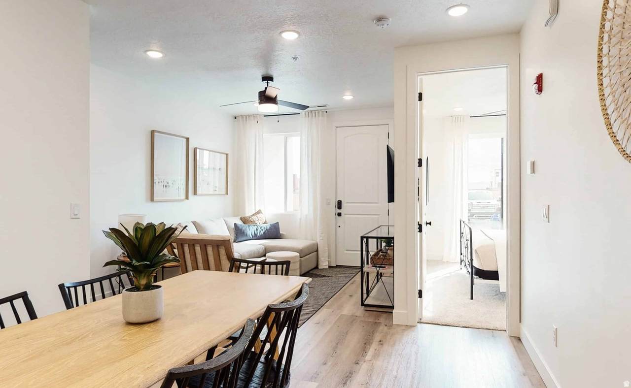 710 Akoya Pearl St - Photo 1